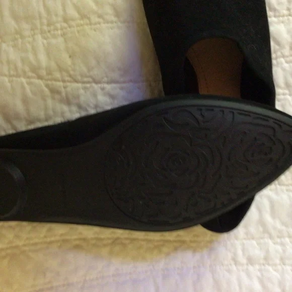 Taryn Rose Black Mules - Picture 9 of 12